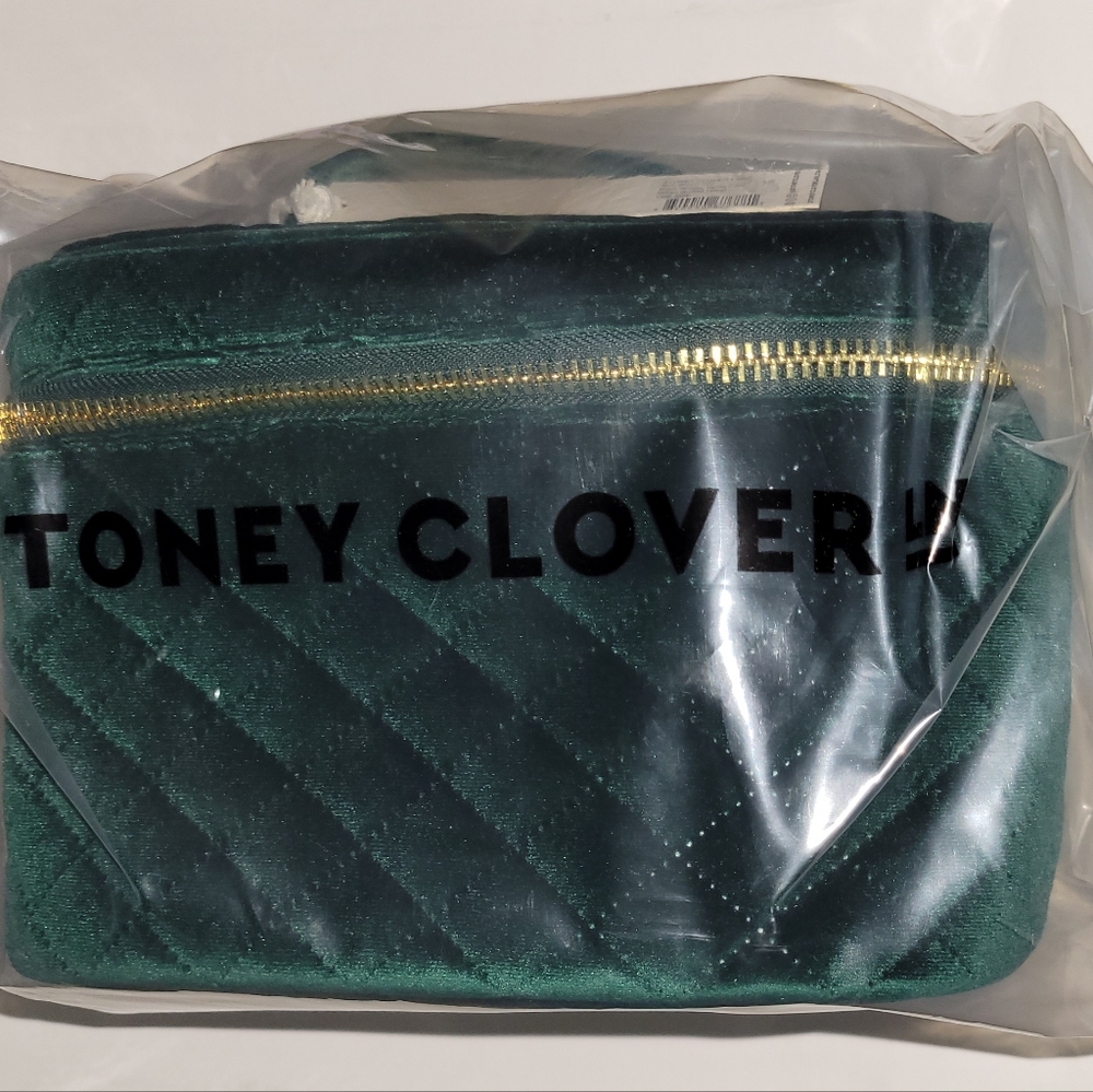 Stoney Clover Lane Green Quilted Velvet Vanity Case NWT - Picture 5 of 8